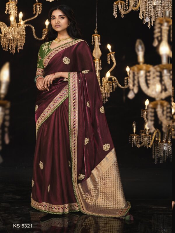 Stunning Gold Detailing
