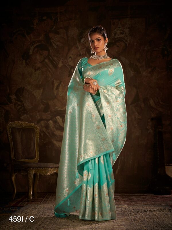 Easy Elegance Saree - Image 2