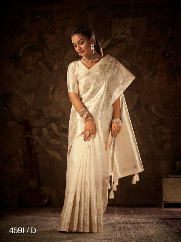 Easy Elegance Saree - Image 3