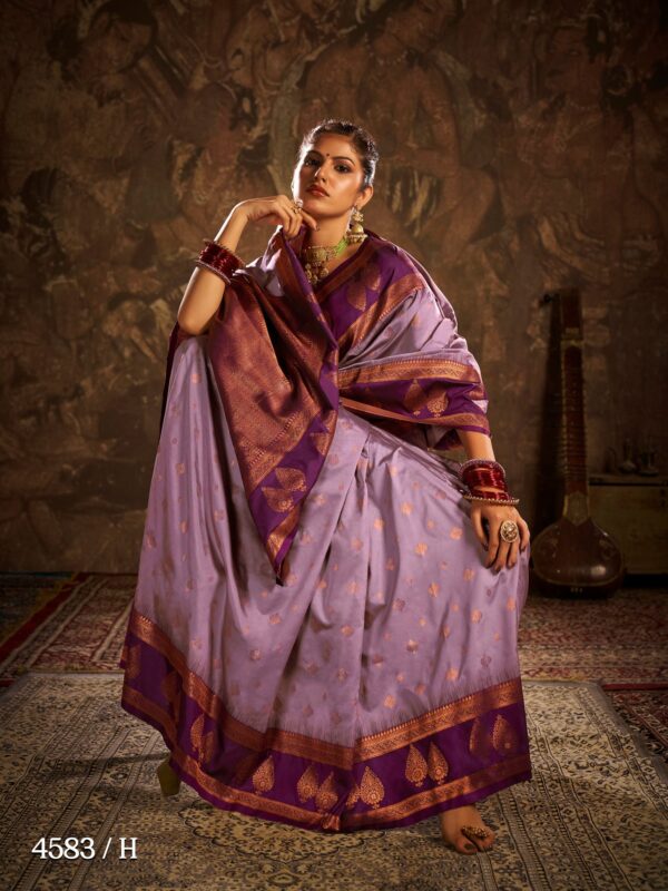 Maharashtrian Silk Elegance - Image 5
