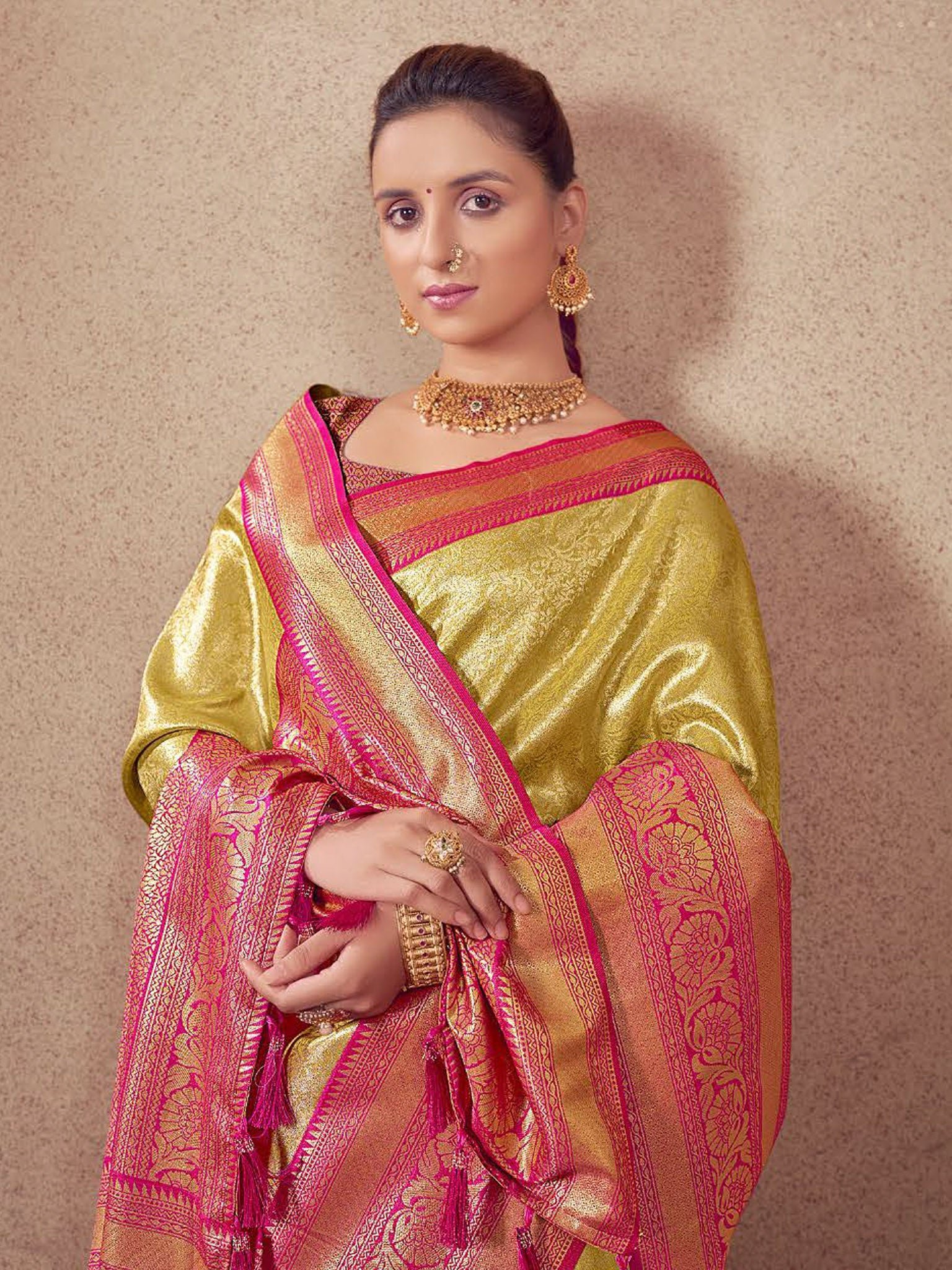 Timeless Gold Weave - Image 7