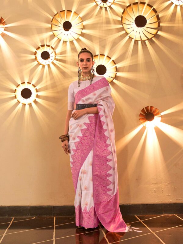 Chaap Handloom Weaving Silk: - Image 3