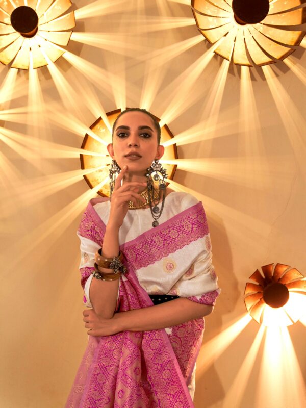 Chaap Handloom Weaving Silk: - Image 4